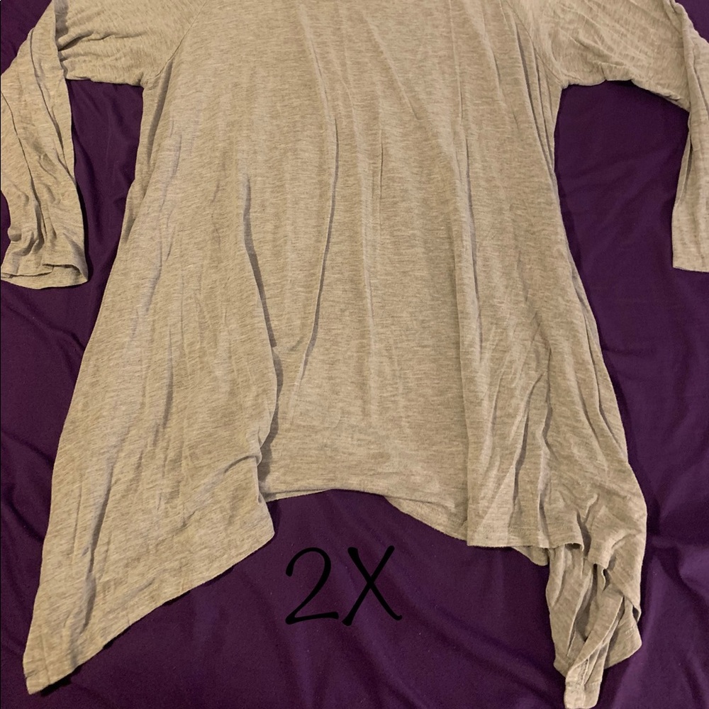 Gray blouse - Picture 2 of 2